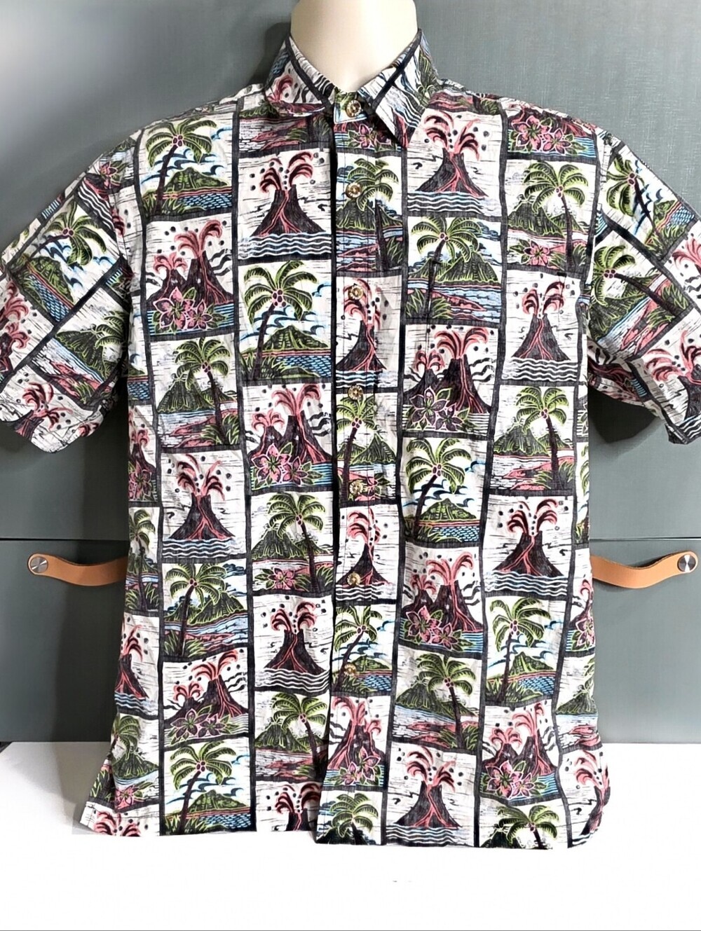 756 Vintage Cooke Street Honolulu Reverse Print Volcano Aloha Shirt